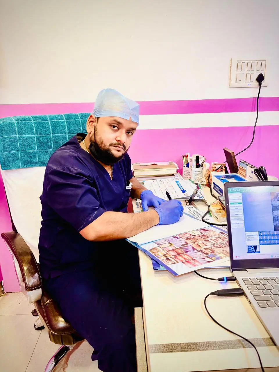 Dentist performing dental checkup at best clinic in Bhadrak